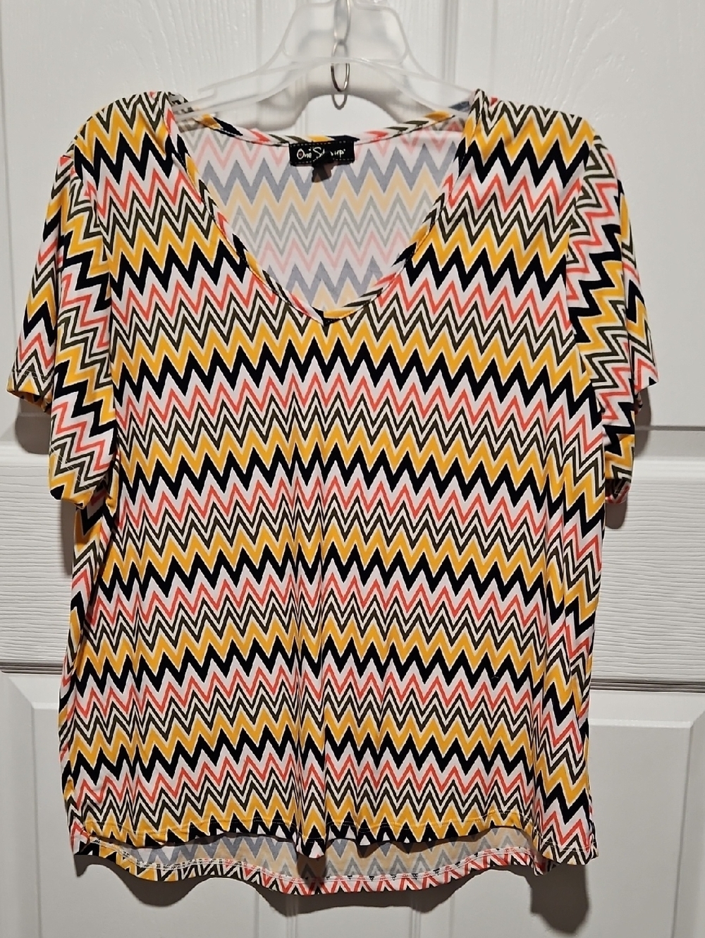 One Step Ahead Zigzag V-Neck Tee in Yellow, Black & Pink